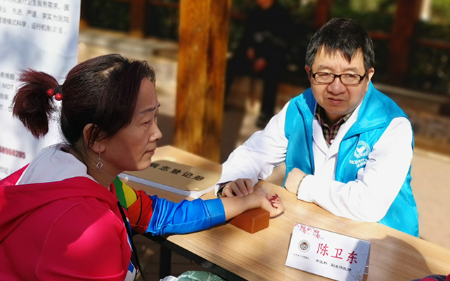 【学雷锋日】球友会在线,球友会（中国）举办“爱满京城，牵手智慧家医”志愿服务活动(图3)